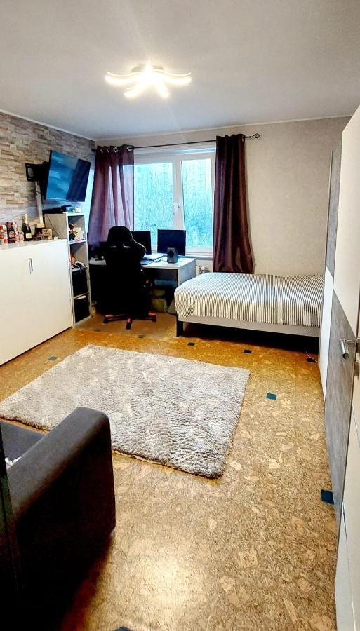 Private Apartment Laatzen City ฮันโนเวอร์ ภายนอก รูปภาพ